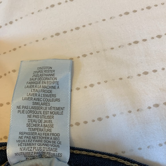 EUC Levi’s Blue Denim and Gold Stitch Performance 511 Slim Stretch - Picture 9 of 9